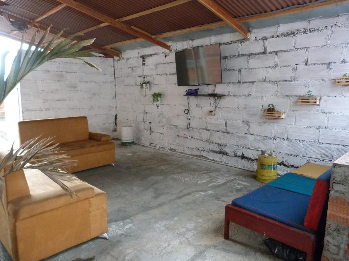 El Descanso Donde Sara Hostel Medellin Exterior photo